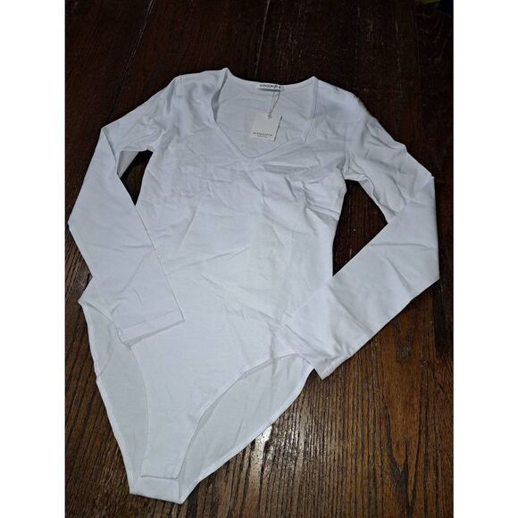 New Small Mangopop White Long Sleeve Deep VNeck Bodysuit Top Shirt One Piece NWT - Picture 6 of 7
